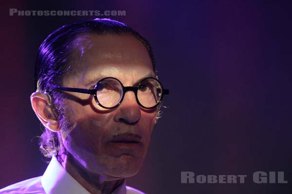 SPARKS - 2013-05-24 - PARIS - La Maroquinerie - Ron Mael
